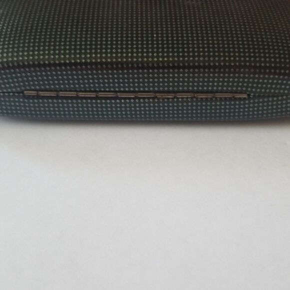 Eyeglass case, hardshell, green and black - Picture 3 of 3